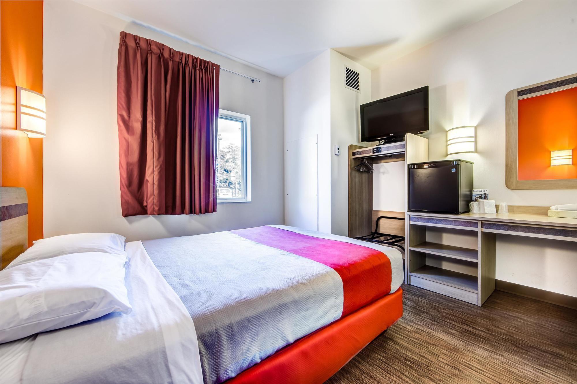 Motel 6-Burlington, On - Toronto West - Oakville Экстерьер фото