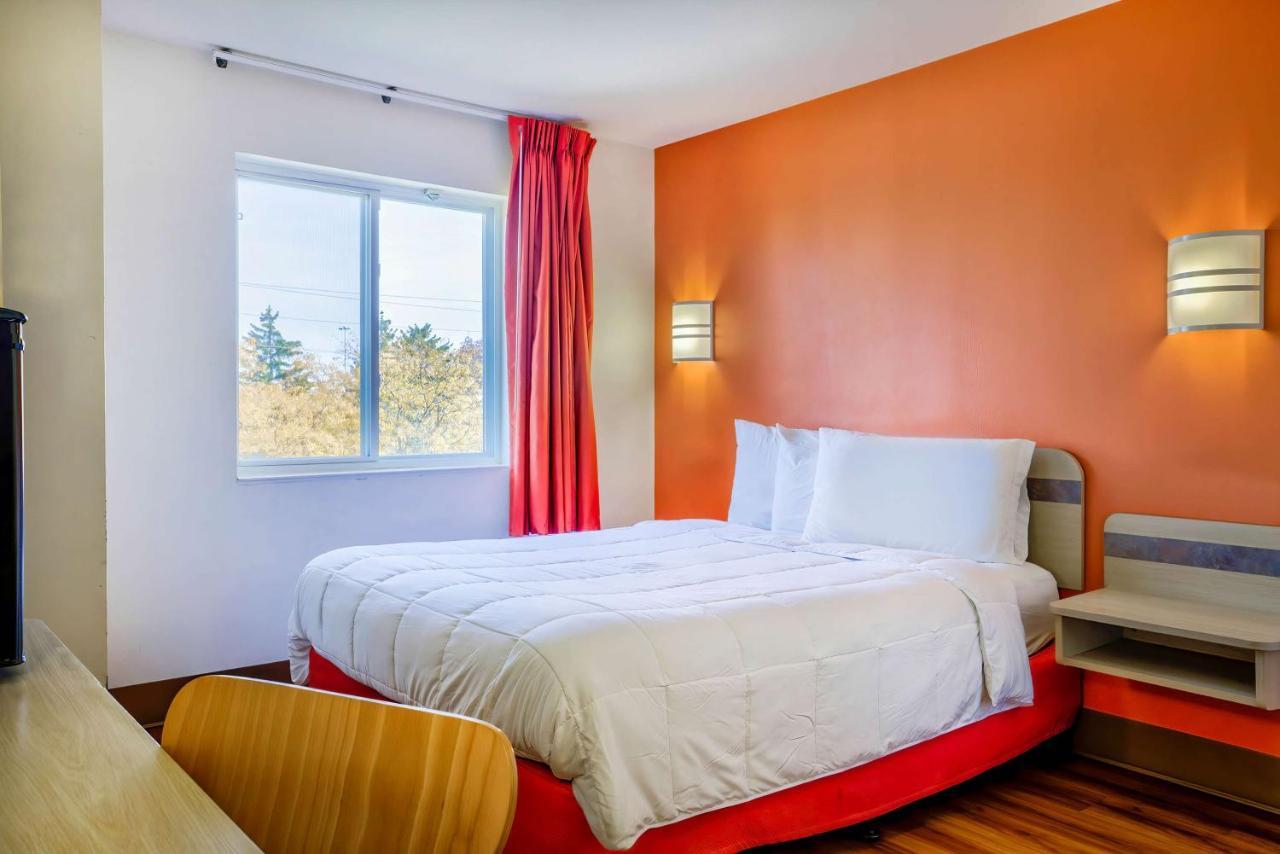 Motel 6-Burlington, On - Toronto West - Oakville Экстерьер фото
